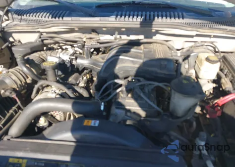 2005 Mercury Mountaineer z USA, uszkodzony, nr VIN 4M2ZU66K05UJ02481